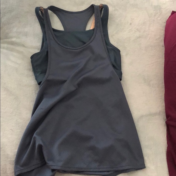 Tops - Workout tank top with built in bra